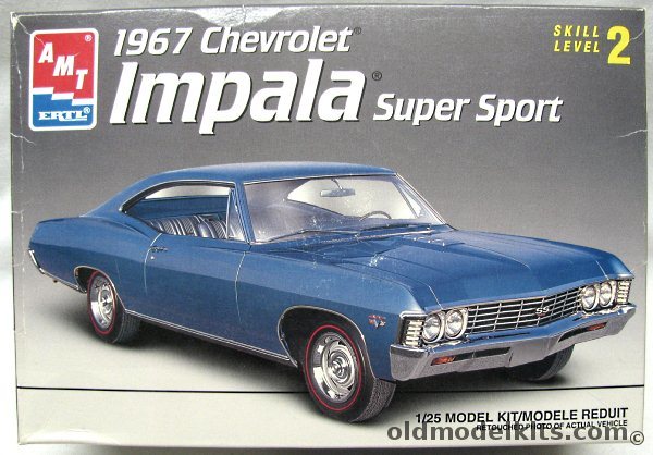 AMT 1/25 Chevrolet 1967 Impala Super Sport SS427 Coupe (2 Door Hardtop), 8207 plastic model kit